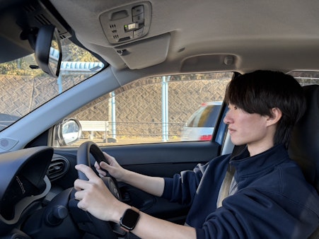 【実録！新社会人のクルマ選び⑥】友達の運転でも保険適用！KINTOで叶う自由な冬の横須賀ドライブ 