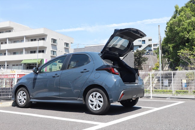 「コンパクトカー」でも車中泊できる? アウトドアライターにポイントや工夫を聞いた【初心者向け】