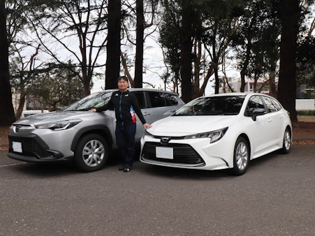 カローラツーリングとカローラクロスを実車で比較！サイズ・乗降性・荷室の違いは？