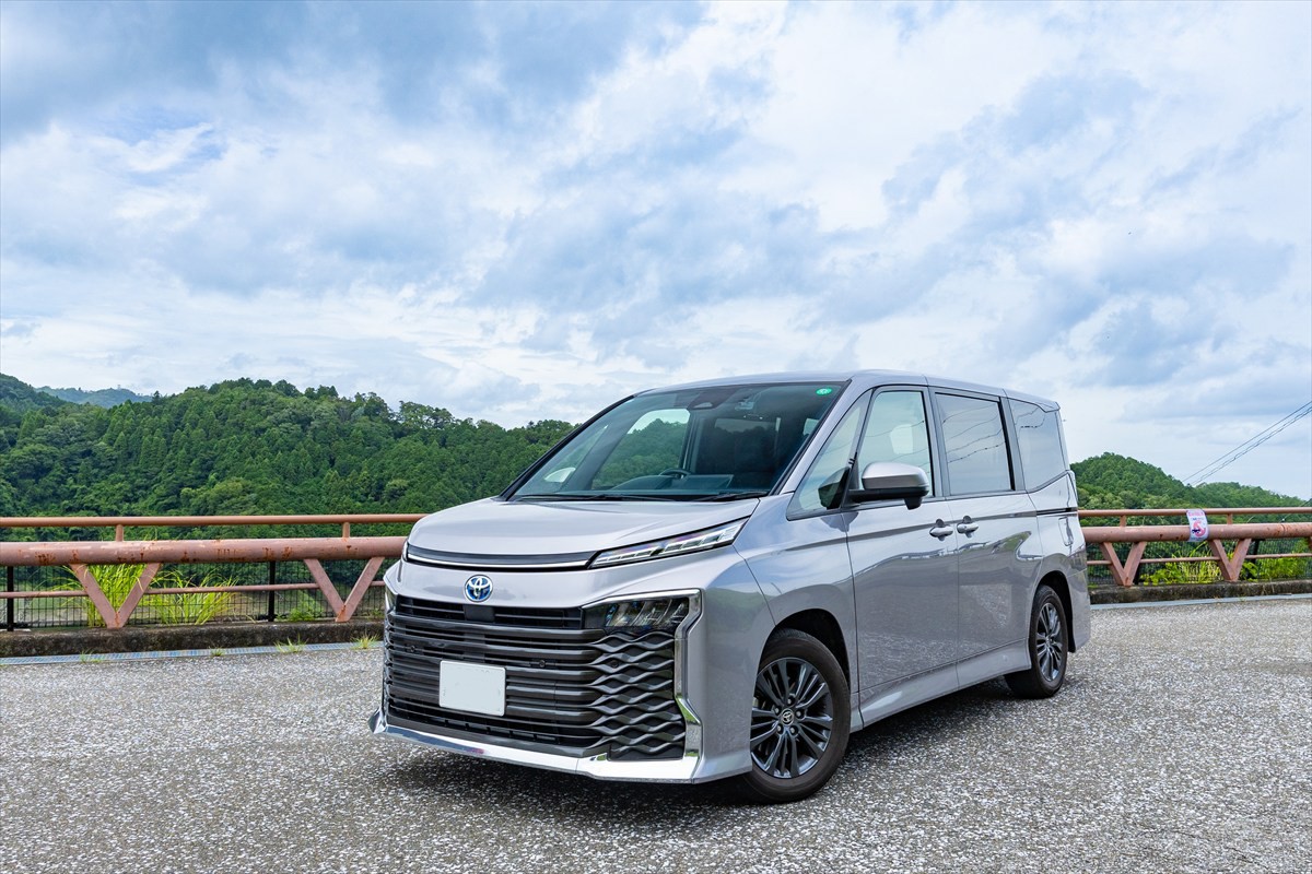 ヴォクシー ハイブリッドも同時にテストしたのでこちらのレポートもお楽しみに