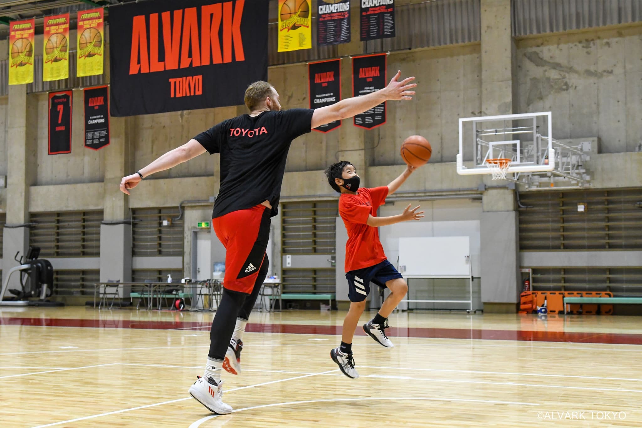 アルバルク東京のアレックス・カーク選手に心奪われた話｜株式会社