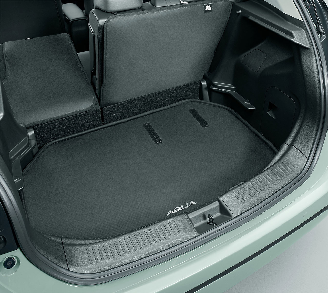 ラゲージソフトトレイ（ラゲージ部）（リヤシート部）