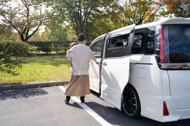 子育てにおすすめのトヨタ車を紹介！子育て時の車の必要性も