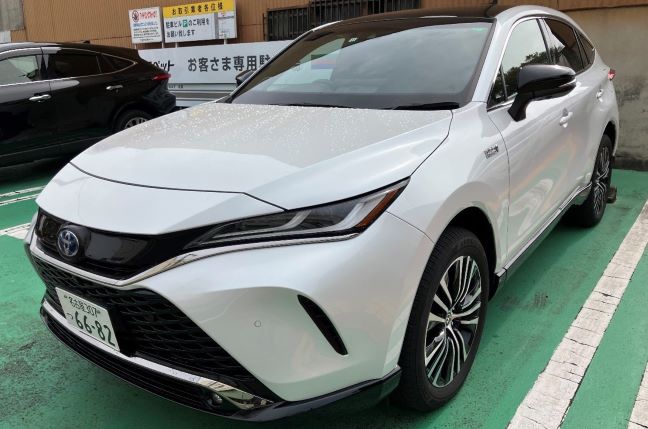 トヨタ ハリアー Ｚ （PHEV・4WD）試乗レビュー！ ガソリン版より洗練された乗り味・走り味で魅力的/少し高価格ながら“電動化”の将来性も見越して選びたいクルマ