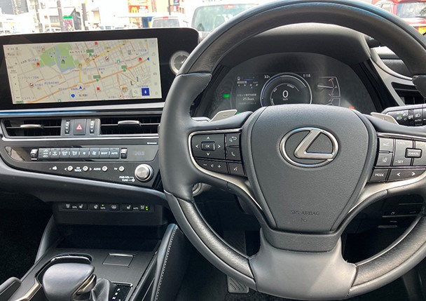 LEXUS ES300h version L試乗 ステアリング