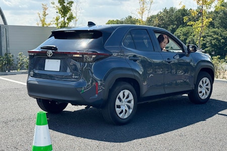 バック駐車が苦手な方に向けて「バック駐車のコツ」を解説！
