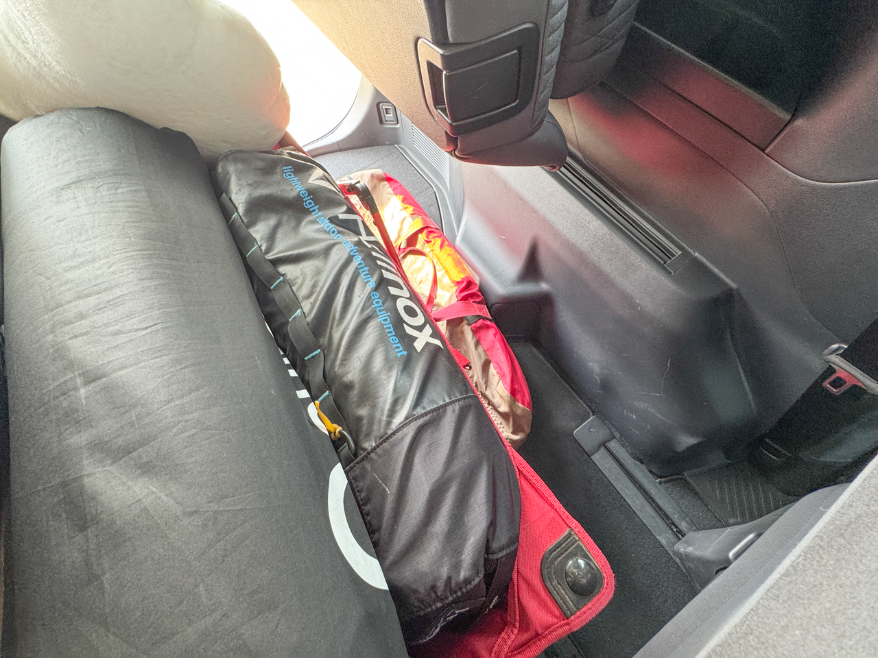 荷室にできるデッドスペース