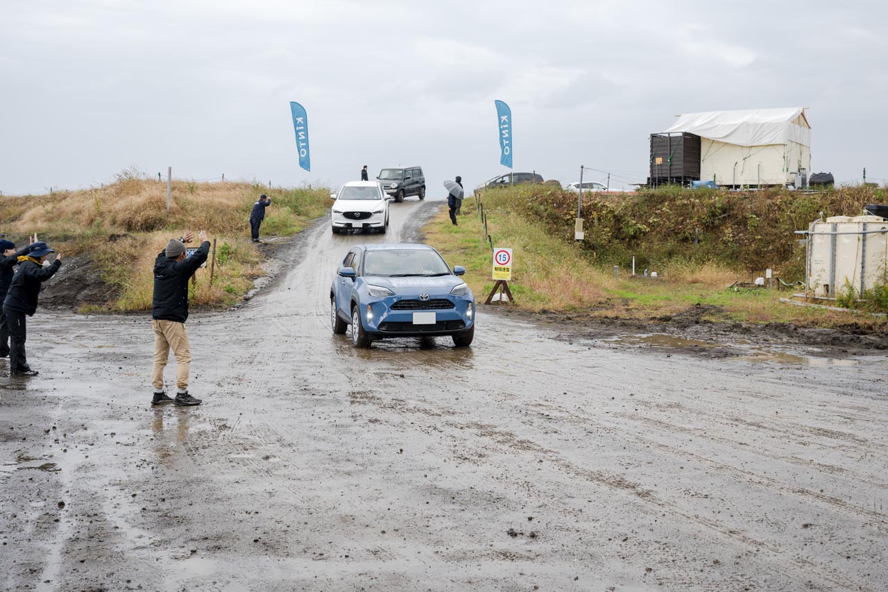 スタッフの皆さんが総出でお見送り。とても楽しいイベント、ありがとうございました！
