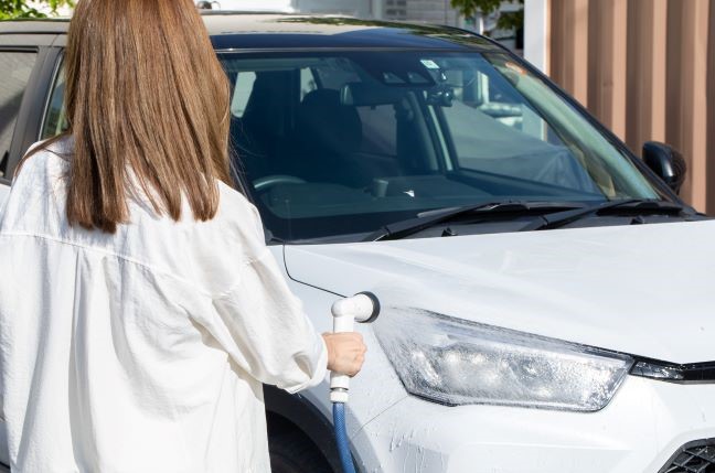 車のメンテナンス、自分でできる／プロに任せるべきことは？