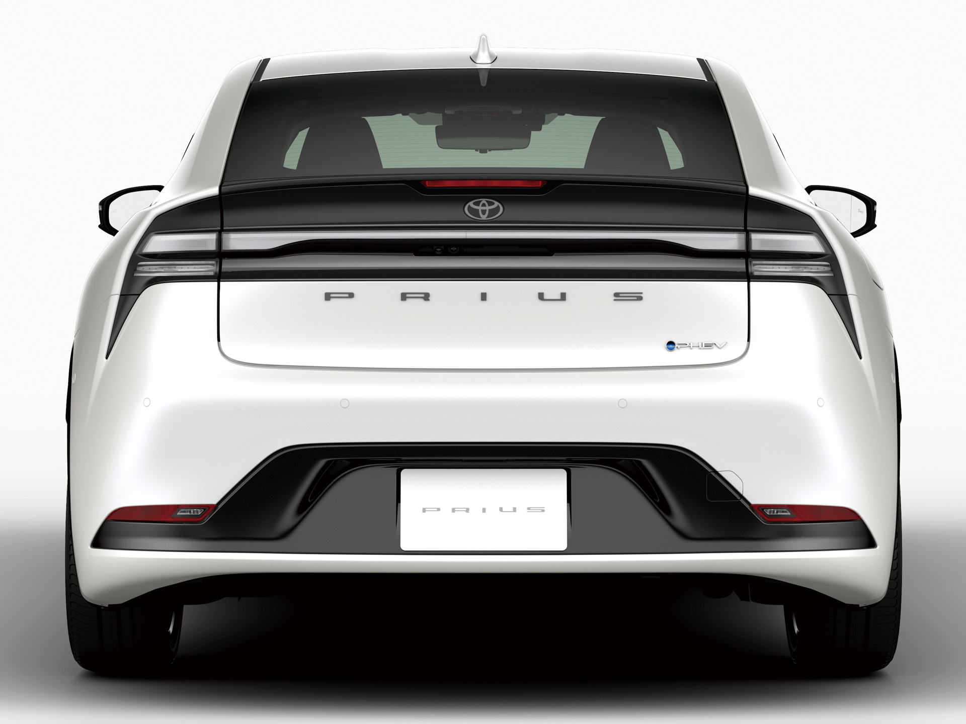 プリウスPHEV（プラチナホワイトパールマイカ）