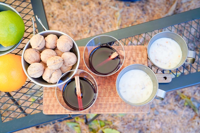 車中飯でGO！RAV4「非常時給電システム」で楽しむ冬キャンプのホットドリンク