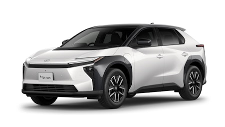 トヨタのBEV「bZ4X」が一部改良！航続距離延長や急速充電の性能向上で、さらに使いやすく