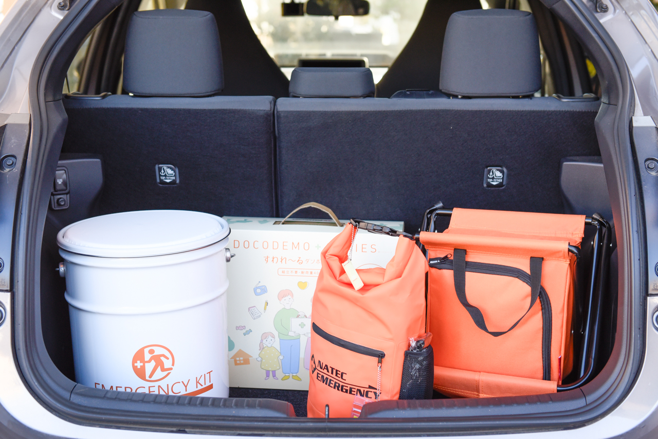 4種の防災セットの荷室積載状況