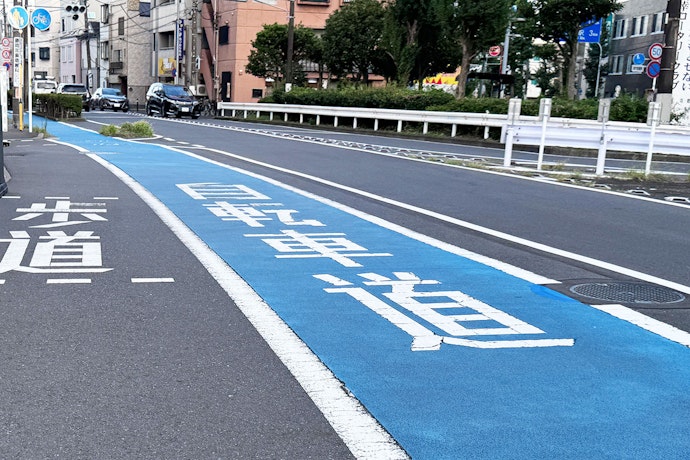 【2026年4月施行】自転車ルール改正とは?青切符や反則金、ヘルメットのあご紐の直し方についてわかりやすく解説!