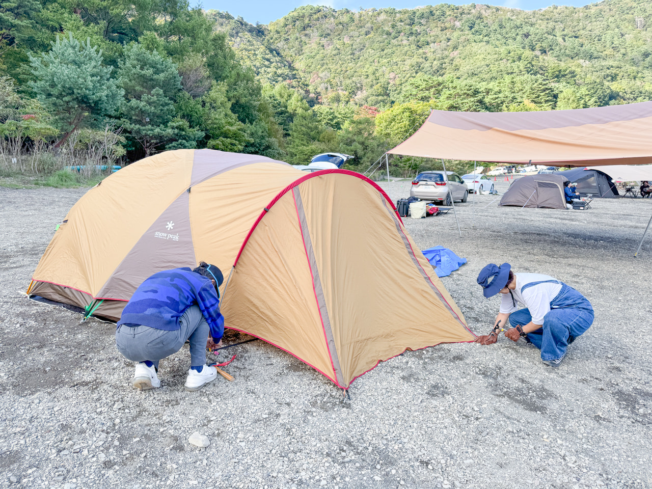 スノーピークのアメニティドームは初心者にも設営がしやすいテントです