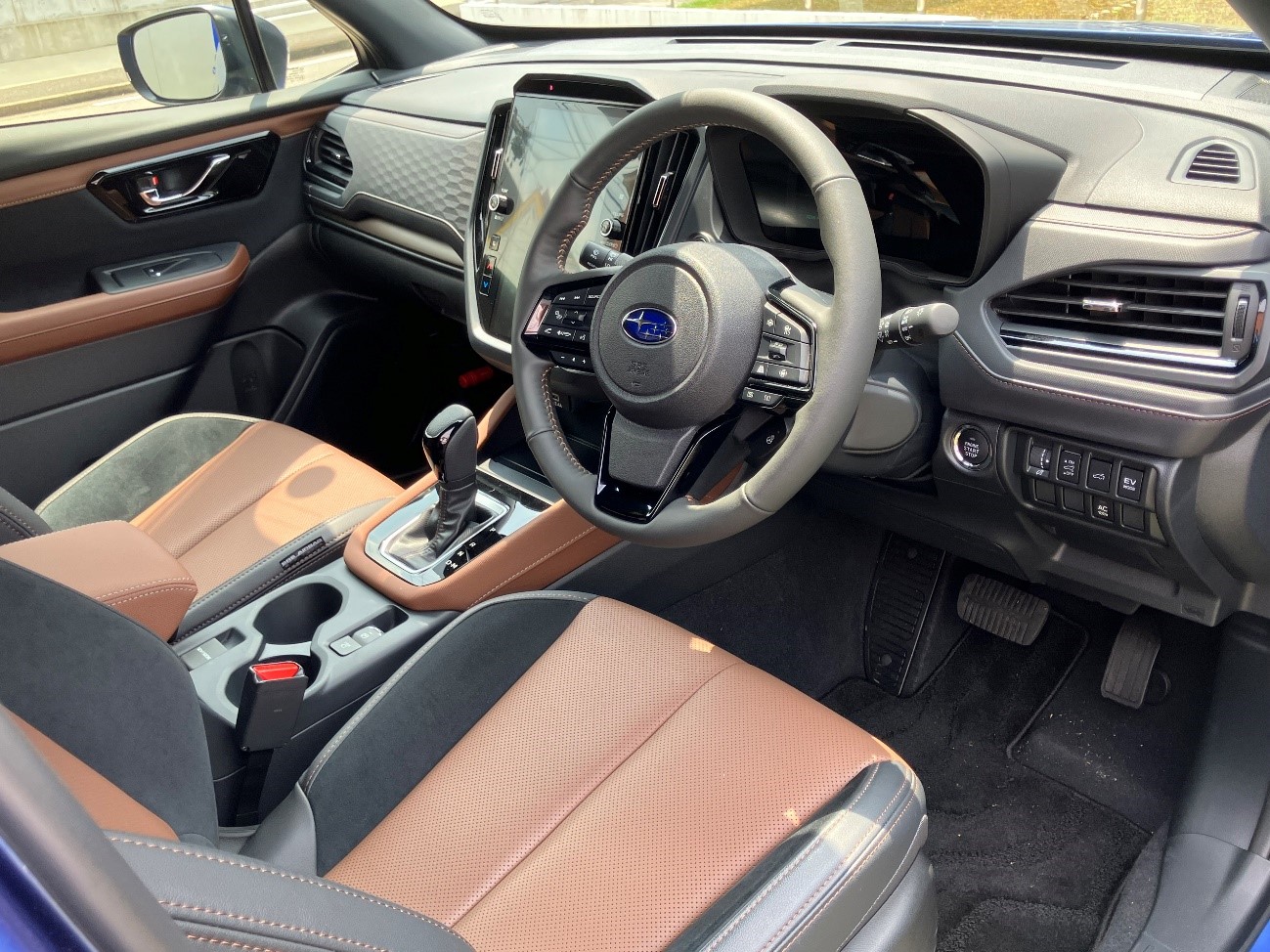 SUBARUフォレスター 前席内装