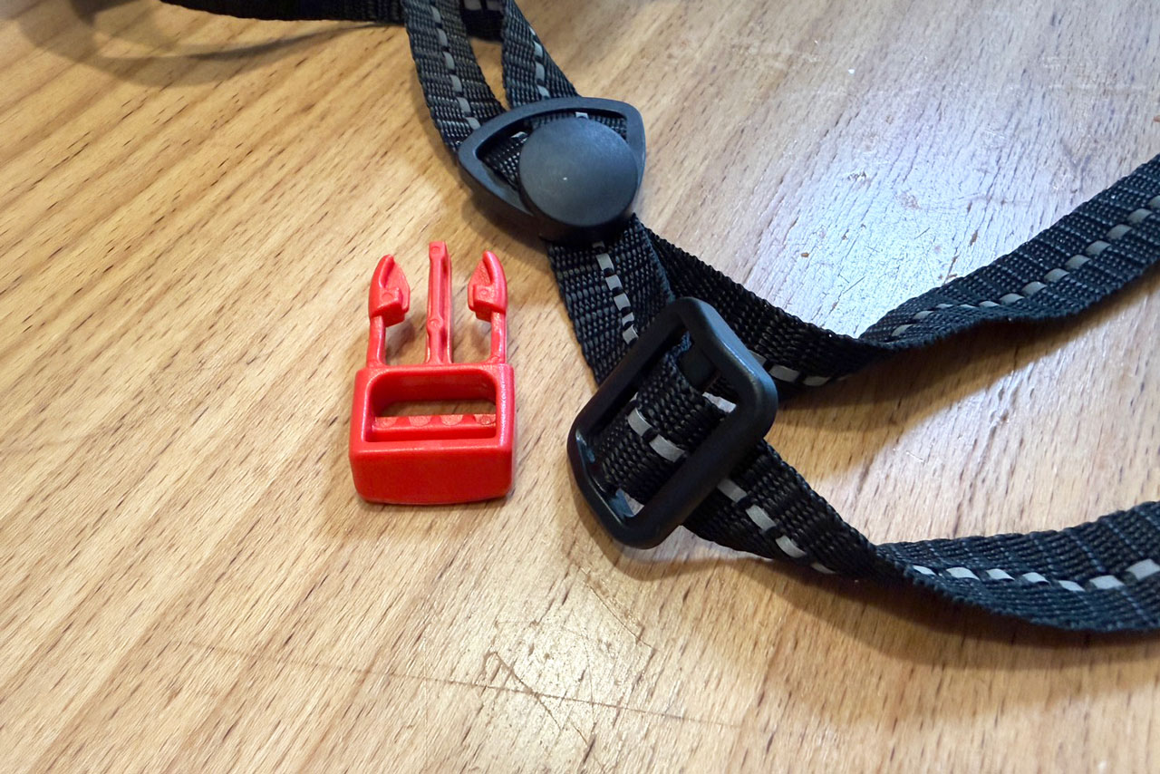 あご紐のバックルとアジャスターが抜けたので直してみた_その2