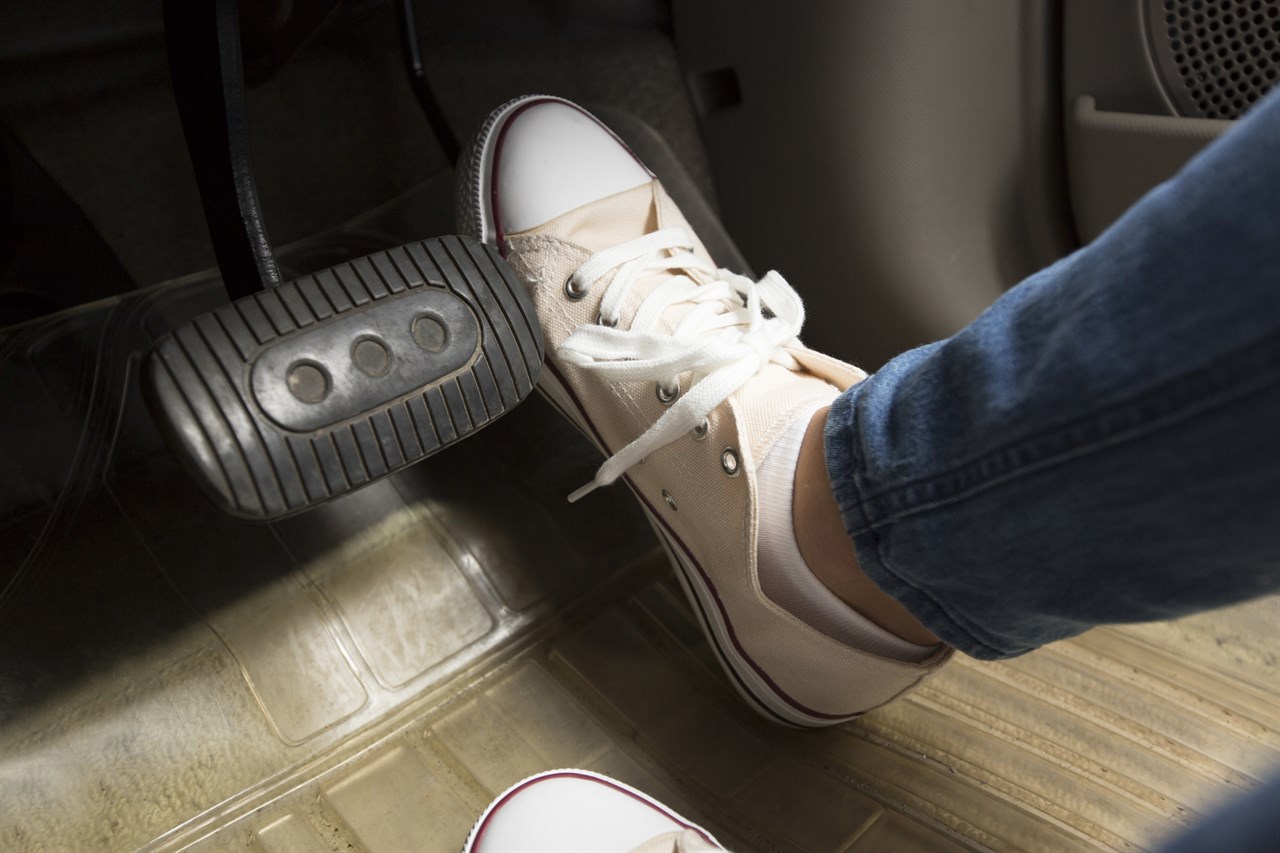 アクセルとブレーキの微調整