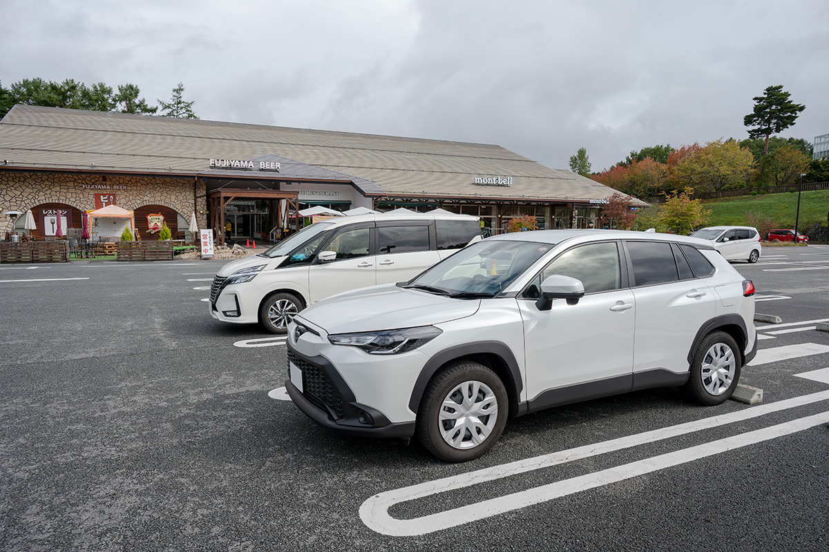 道の駅富士吉田 富士山レーダードーム館や忍野八海のほど近くにあり、付近の観光拠点になっている道の駅。駐車場は広大ですが、土休日は入りきれないほどの賑わい。吉田うどんが安くて絶品!