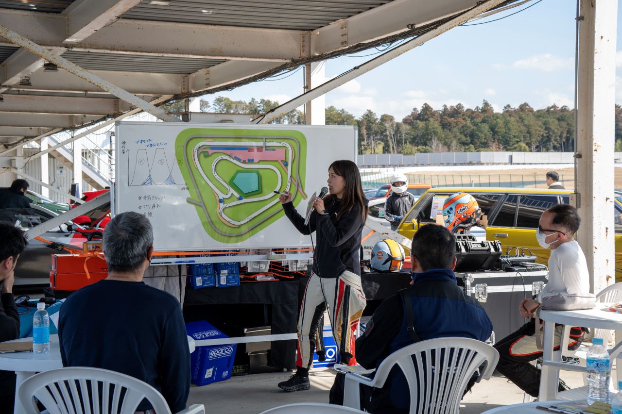 猪爪杏奈さんによるレクチャー