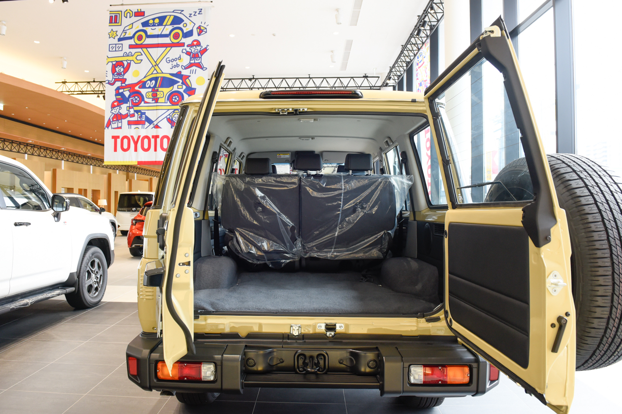 ランドクルーザー70の荷室