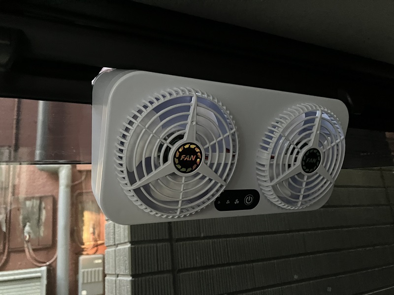 筆者所有の扇風機。USBで充電するタイプ