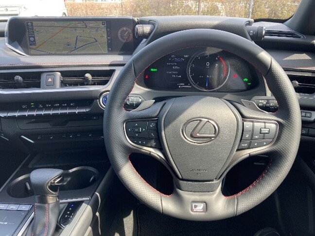 LEXUS UX250h 試乗「選ぶ楽しみ」＋「出会う喜び」＝「クルマ選びの幸せ」｜KINTO