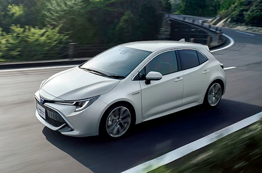 「トヨタ COROLLA SPORT」白系 カローラ スポーツ TOYOTA トヨタカローラ鹿児島 | COROLLA SPORT登場