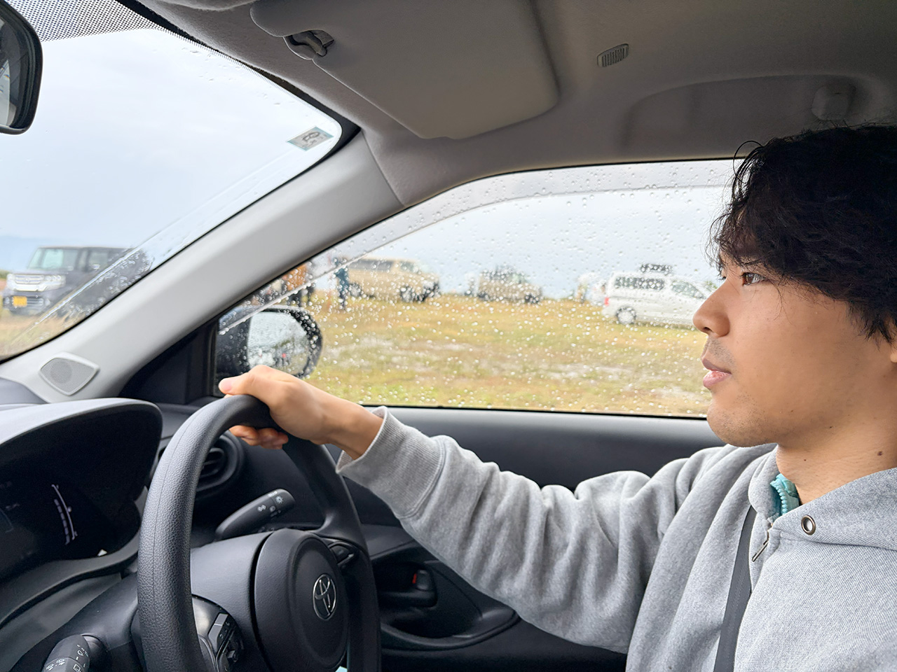 僕のヤリス クロスはE-Fourなので舗装されていないキャンプ場のぬかるみでも絶大な安心感がある
