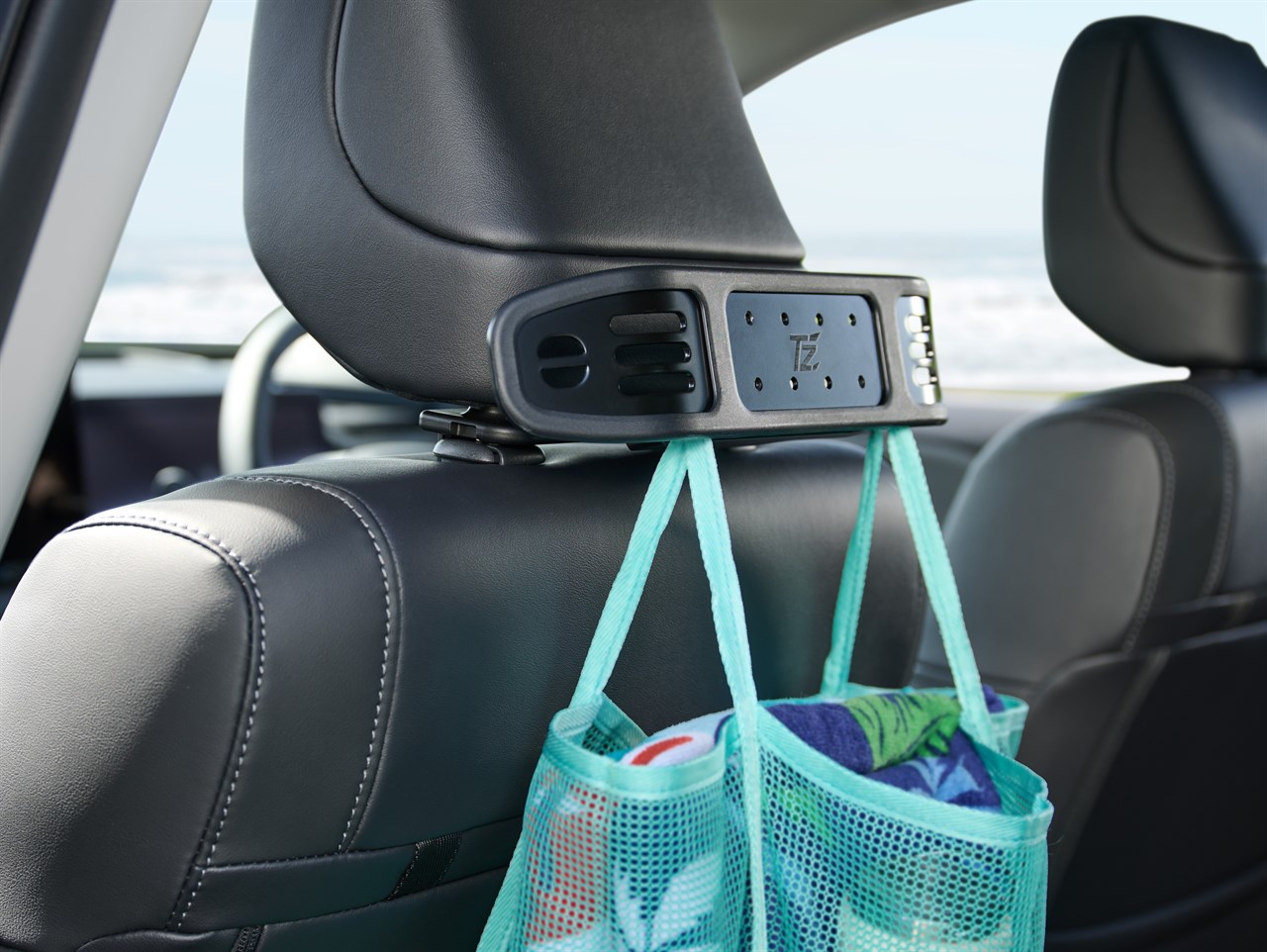 日常使いに便利さをプラス「シートバックベースギア」