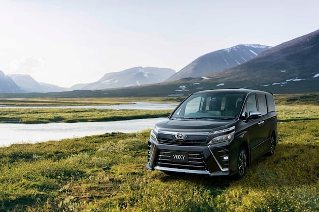 80 ノア　ヴォクシー　エスクァイア 鍛造】トヨタ 80 ノア ヴォクシー ハイブリッド 純正 16in 6J +