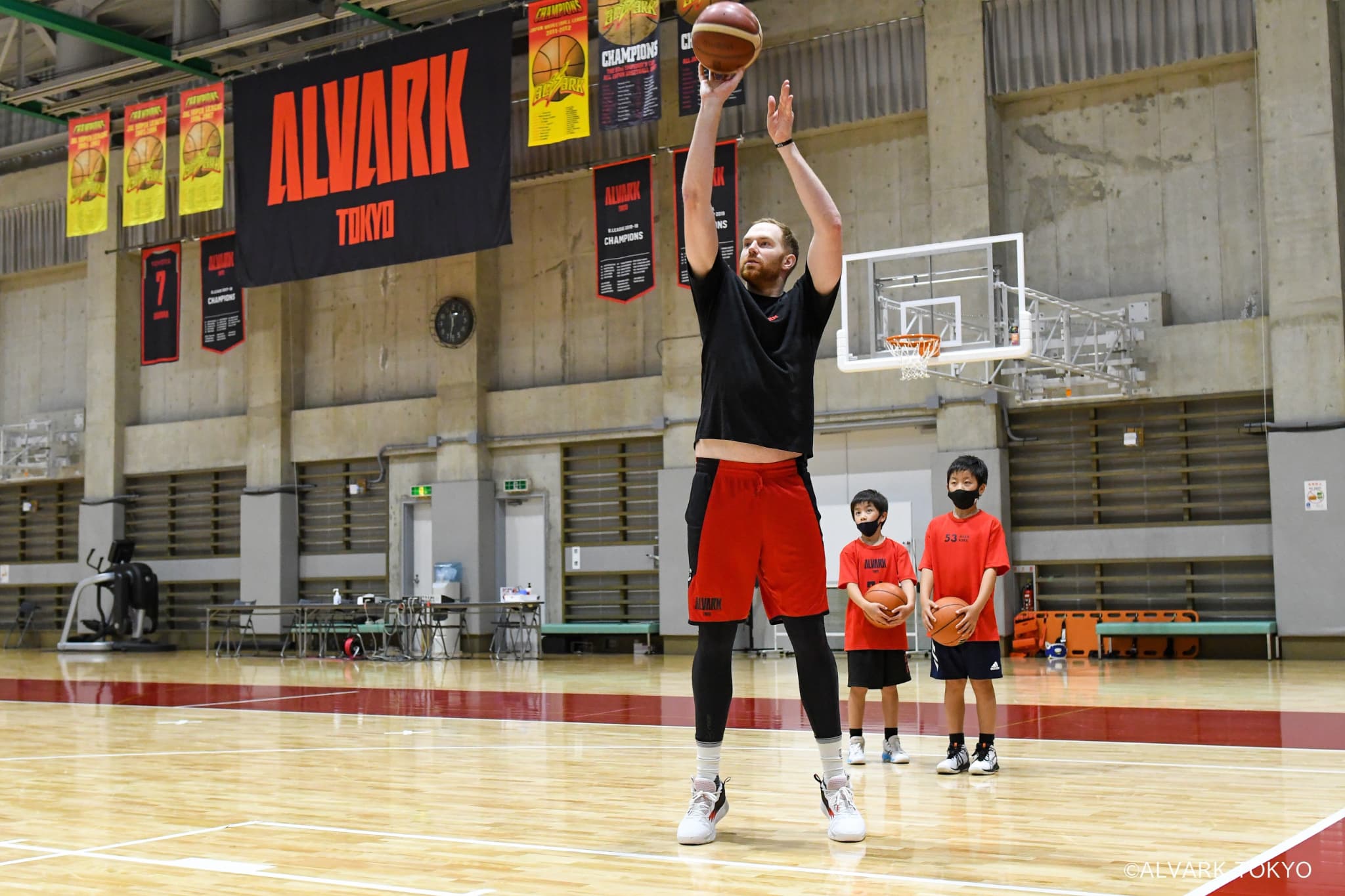 アルバルク東京のアレックス・カーク選手に心奪われた話｜株式会社