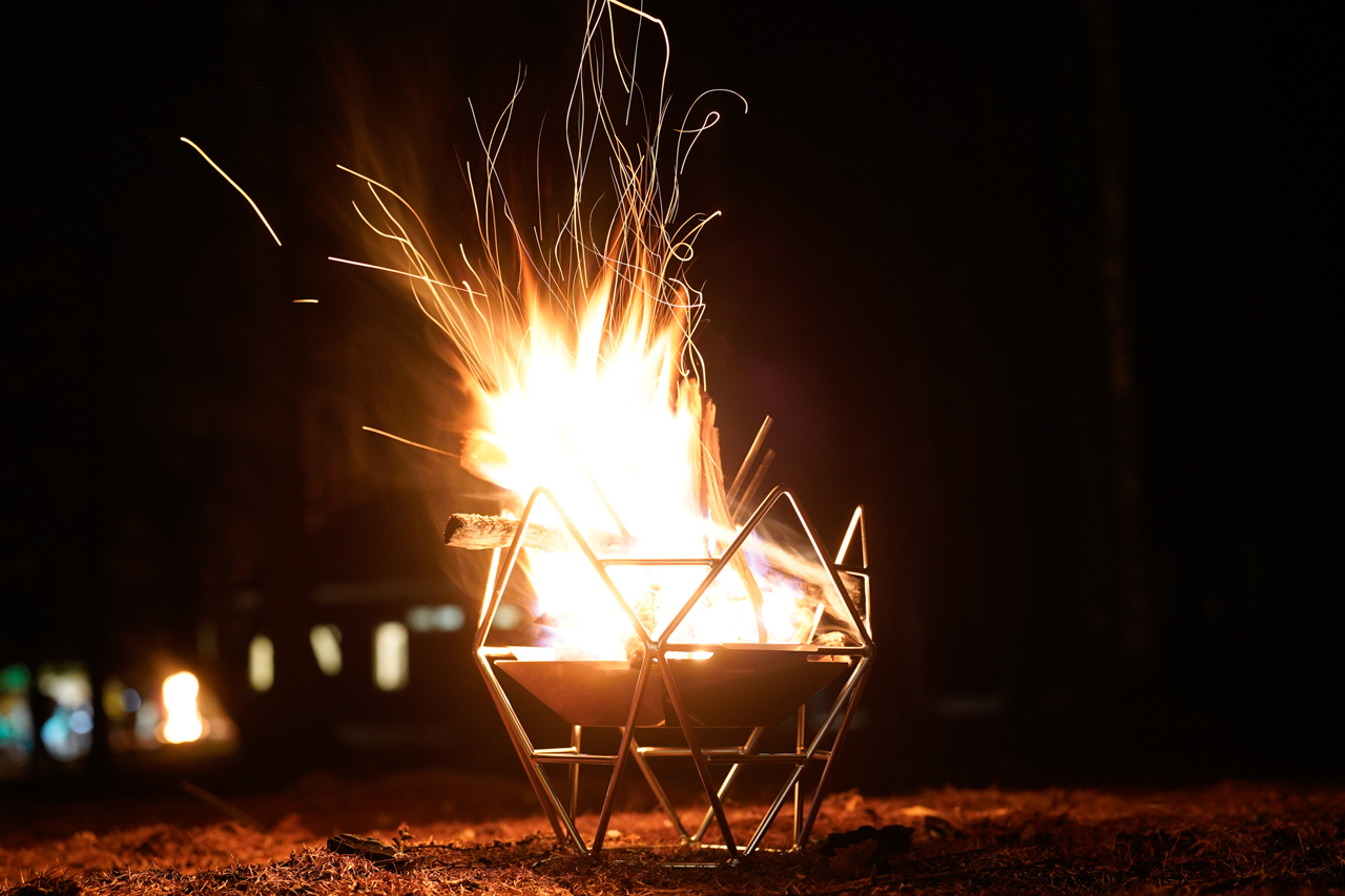 燃え尽きていく焚き火②