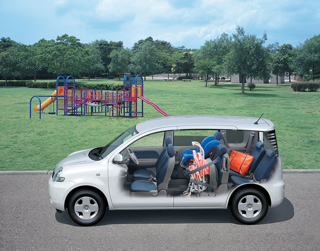 初代シエンタカタログ写真