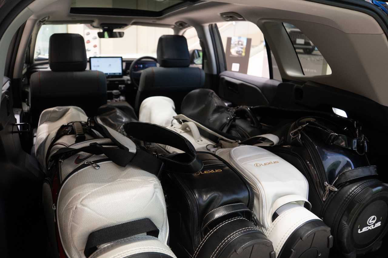 セカンドシートを倒した状態