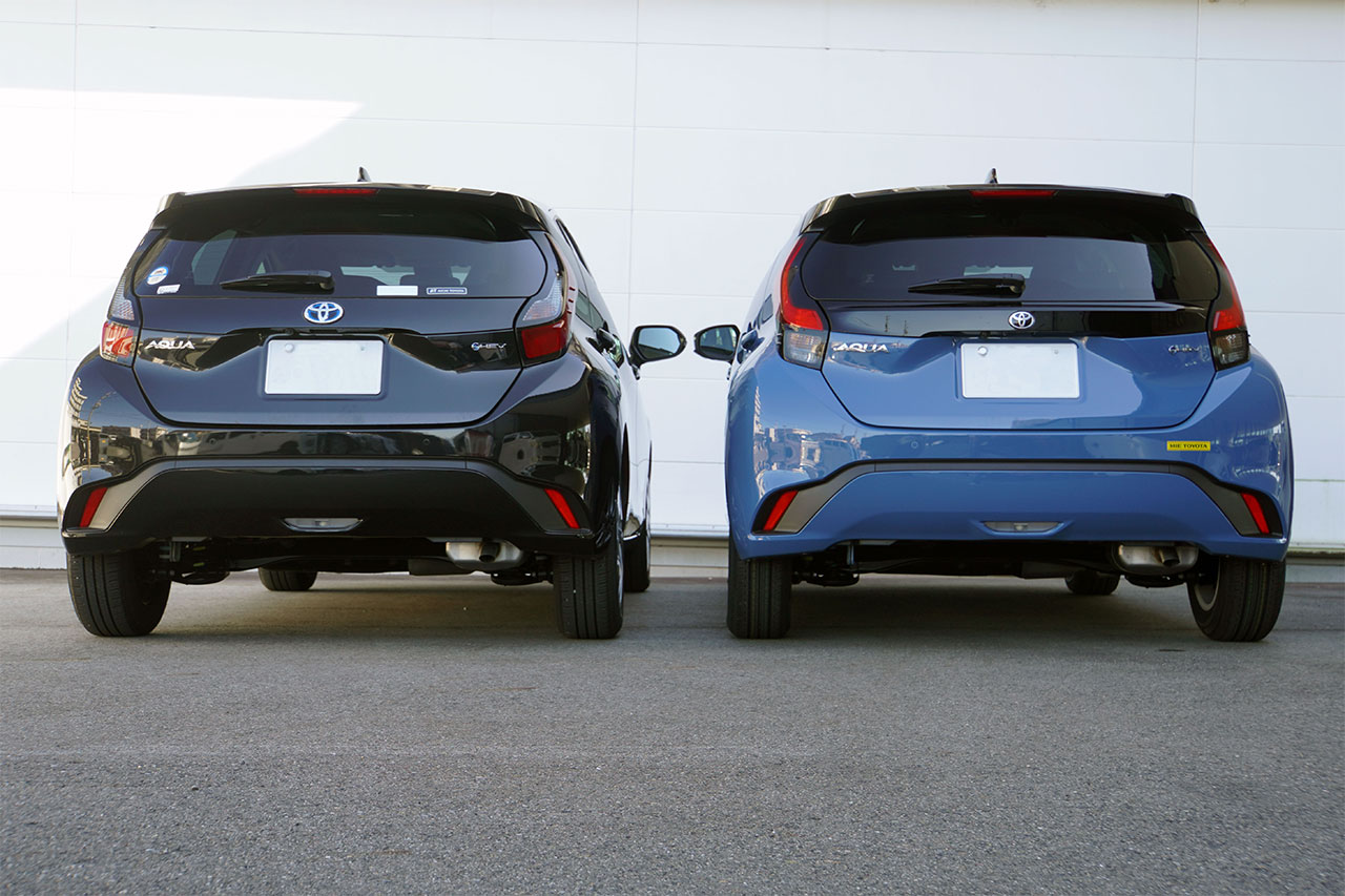 改良前と改良後のアクアのリアビューの比較