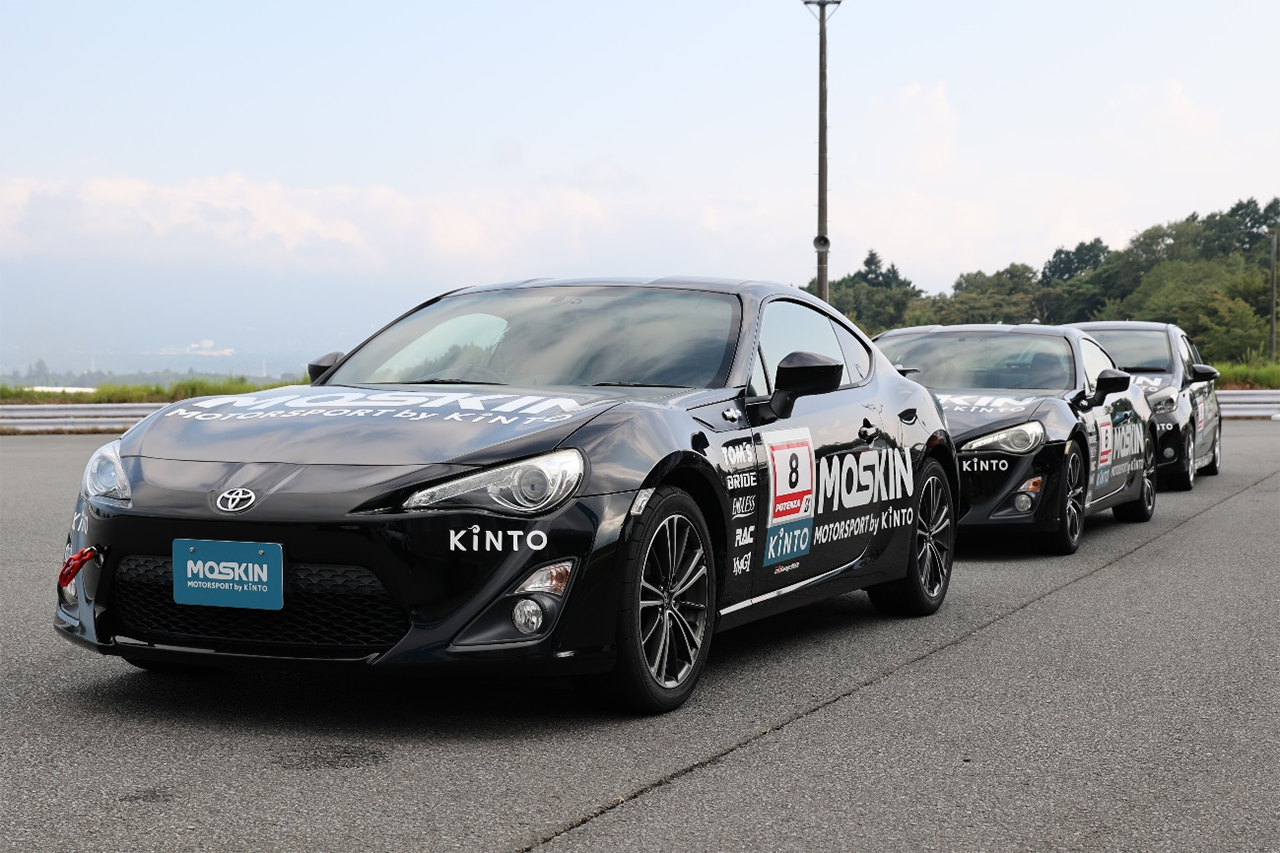 サーキット走行向けにカスタマイズされた車