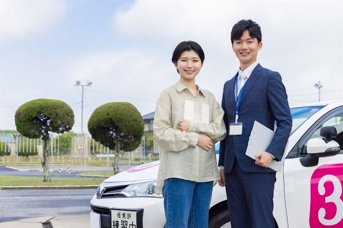 【2025年最新版】車の免許の取り方とは?教習所に通う方法と一発試験の違いも解説