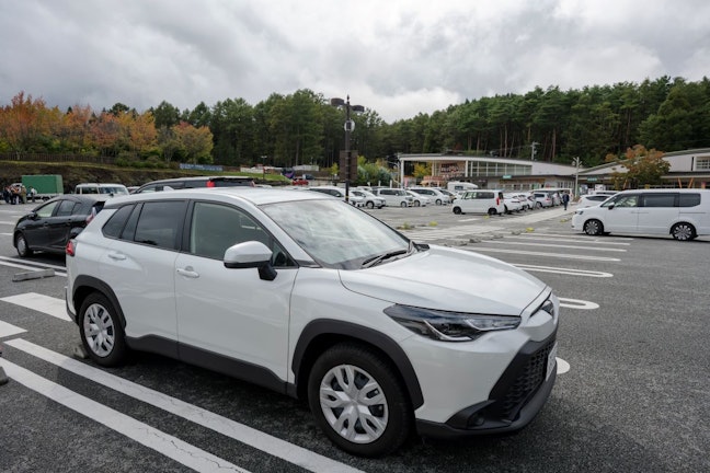 カローラクロス HEV E-Fourの実燃費 は?湖畔キャンプ&富士五湖300km周遊ドライブ!その走りはいかに?