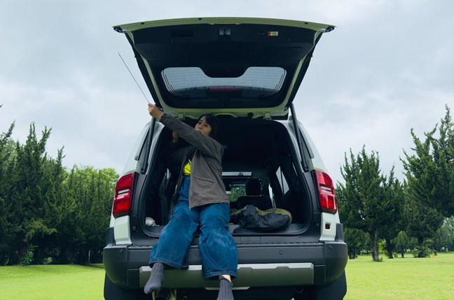 腰掛けるのに快適な荷室