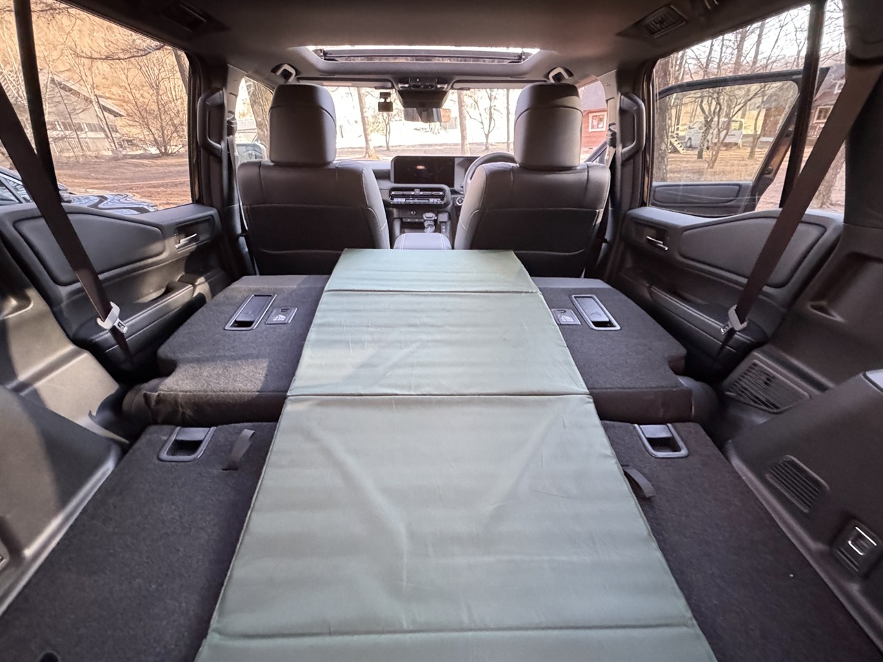 車中泊（マット）