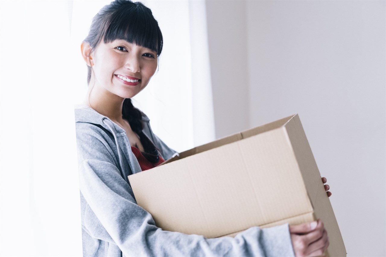 新生活を楽しもうとしている女性のイメージ画像