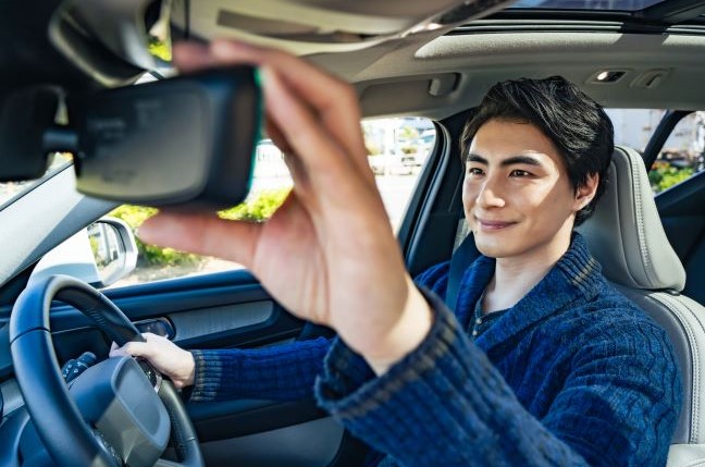 運転席のシートポジションと視界