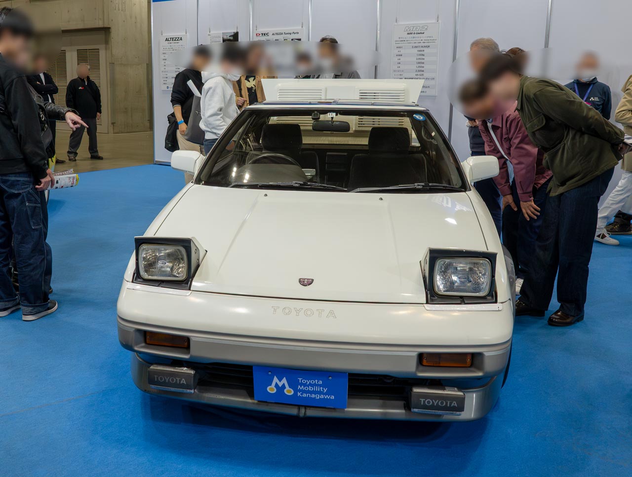 同じくトヨタモビリティ神奈川ブースに出展されたAW11型MR2 G-Limited。スーパーチャージャー付の4A-GZEエンジンを搭載する後期型