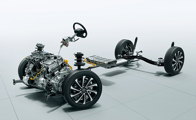 1.8L直列4気筒DOHCエンジン(2ZR-FXE)を採用した新世代ハイブリッドシステム