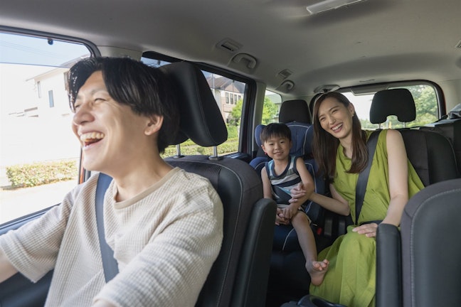 長期休暇や大型連休に車で遠出したい！長距離運転の注意点などを解説