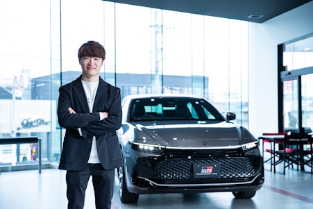 プロの目線とパパの優しさ、GRドライバー阪口晴南選手が語る愛車「クラウン(クロスオーバー)」へのこだわり【スペシャルインタビュー】